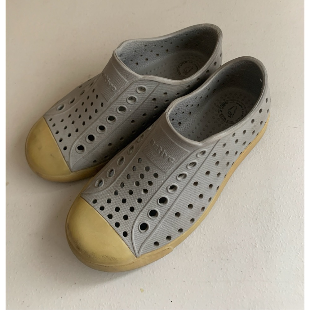 Native Kids Gray Jefferson Size C10